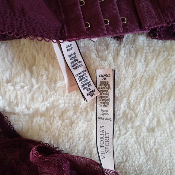 Victoria's Secret Dream Angels Wicked Bra & Panty - Picture 4 of 4